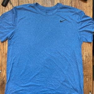 Nike men's XL dry fit shirt in blue